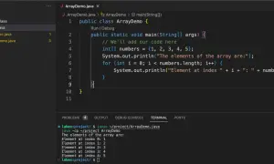 Code Java affichant les éléments d'un java array. La console montre le résultat de l'exécution.