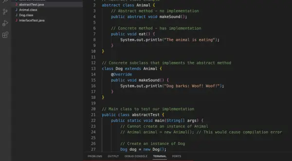 Code Java montrant une classe abstraite Animal et une classe concrète Dog qui extends Animal. Le terminal affiche la compilation et l'exécution.