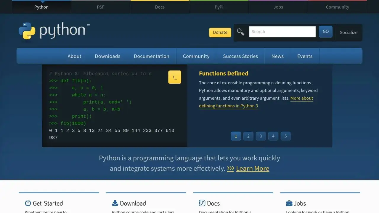 Un exemple d'exercice Python pour générer la suite de Fibonacci. Le code affiche la série et explique la définition des fonctions.
