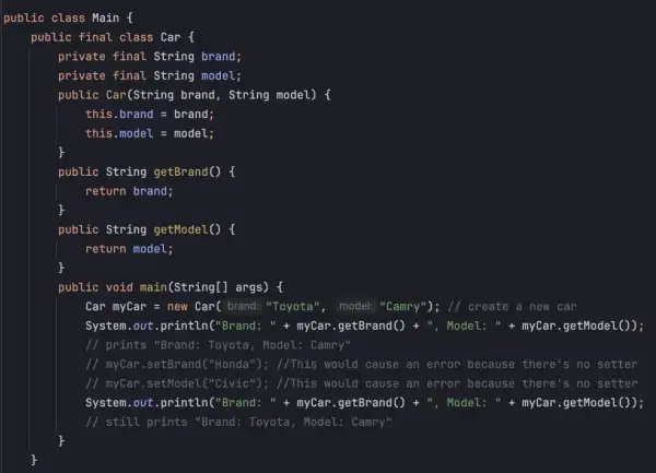 Code Java montrant une classe `Car` avec des propriétés immuables `brand` et `model`. L'instanciation et l'utilisation de `getter` sont illustrées.